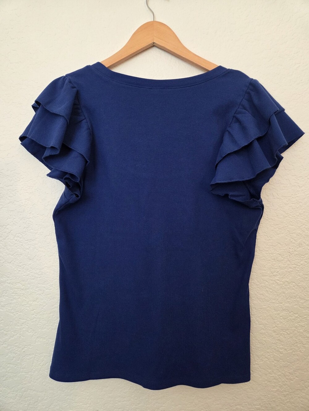 NWT Belle Isle by Torrid Blue Ribbed Flutter Sleeve Top Size 2 - Picture 3 of 6